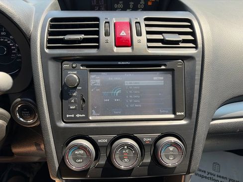 Used 2015 Subaru Forester 2.5i Touring w/ Eyesight & Navigation System AWD/4WD image 29