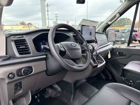 New 2026 Ford Transit 250 148 Medium Roof w/ Load Area Protection Package image 23
