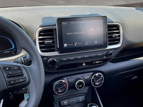New 2025 Hyundai Venue SE image 6