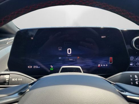 Used 2024 Chevrolet Equinox EV RS FWD image 13