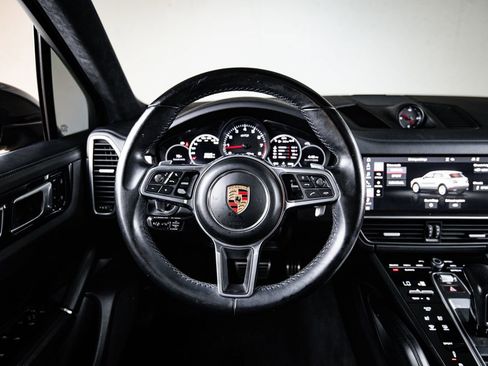 Certified 2021 Porsche Cayenne GTS AWD/4WD image 25