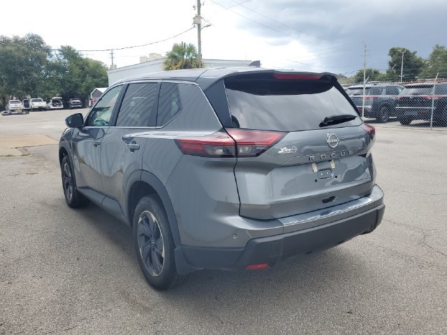 Certified 2026 Nissan Rogue SV FWD image 4