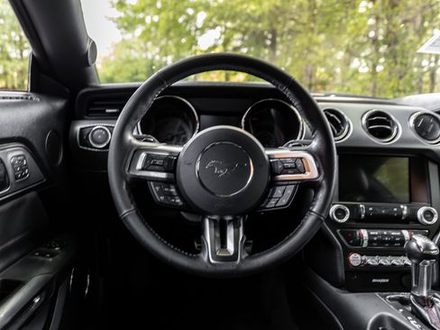 Used 2017 Ford Mustang GT Premium w/ Equipment Group 401A image 6