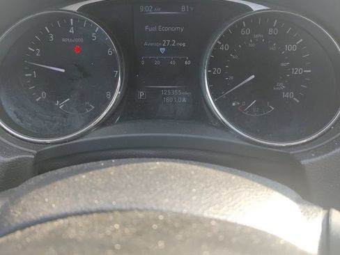 Used 2016 Nissan Rogue S AWD/4WD image 9