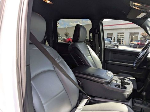 Used 2022 RAM 3500 Tradesman w/ Chrome Appearance Group AWD/4WD image 32