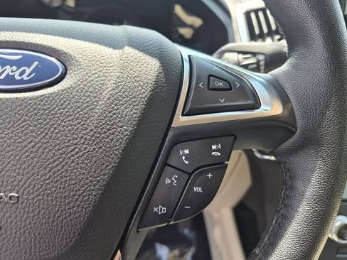Used 2022 Ford Edge Titanium w/ Equipment Group 301A AWD/4WD image 18