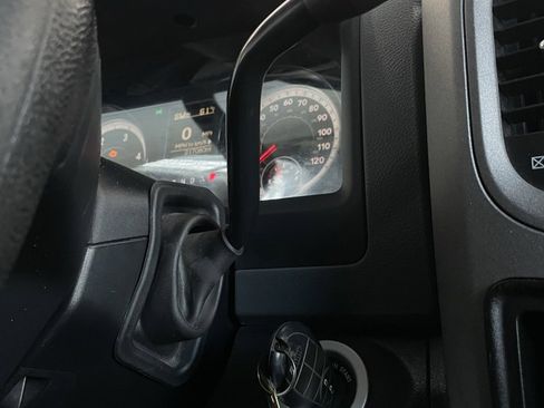 Used 2016 RAM 2500 Tradesman w/ Chrome Appearance Group image 24