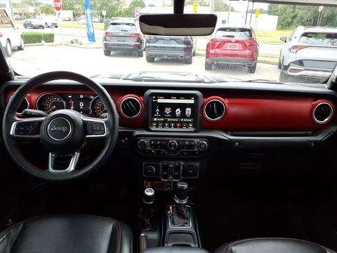 Used 2023 Jeep Gladiator Rubicon w/ Cold Weather Group image 21