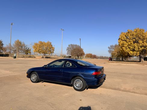 Used 1998 Acura Integra LS image 7