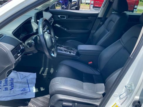 Used 2024 Honda Civic Touring image 6