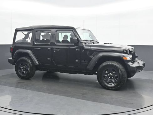 Used 2022 Jeep Wrangler Unlimited Sport AWD/4WD image 8