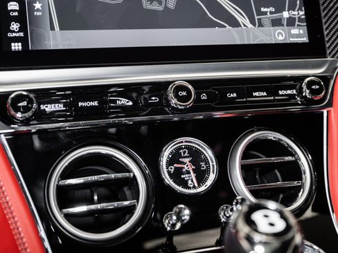 Used 2024 Bentley Continental GT V8 image 29