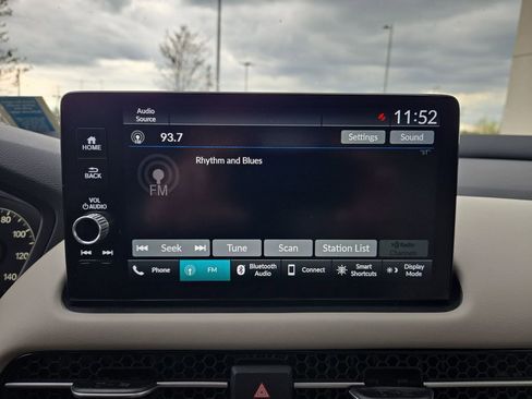 Certified 2024 Honda HR-V EX-L image 18