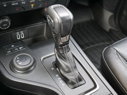 Certified 2019 Ford Ranger Lariat w/ Equipment Group 501A Mid image 16