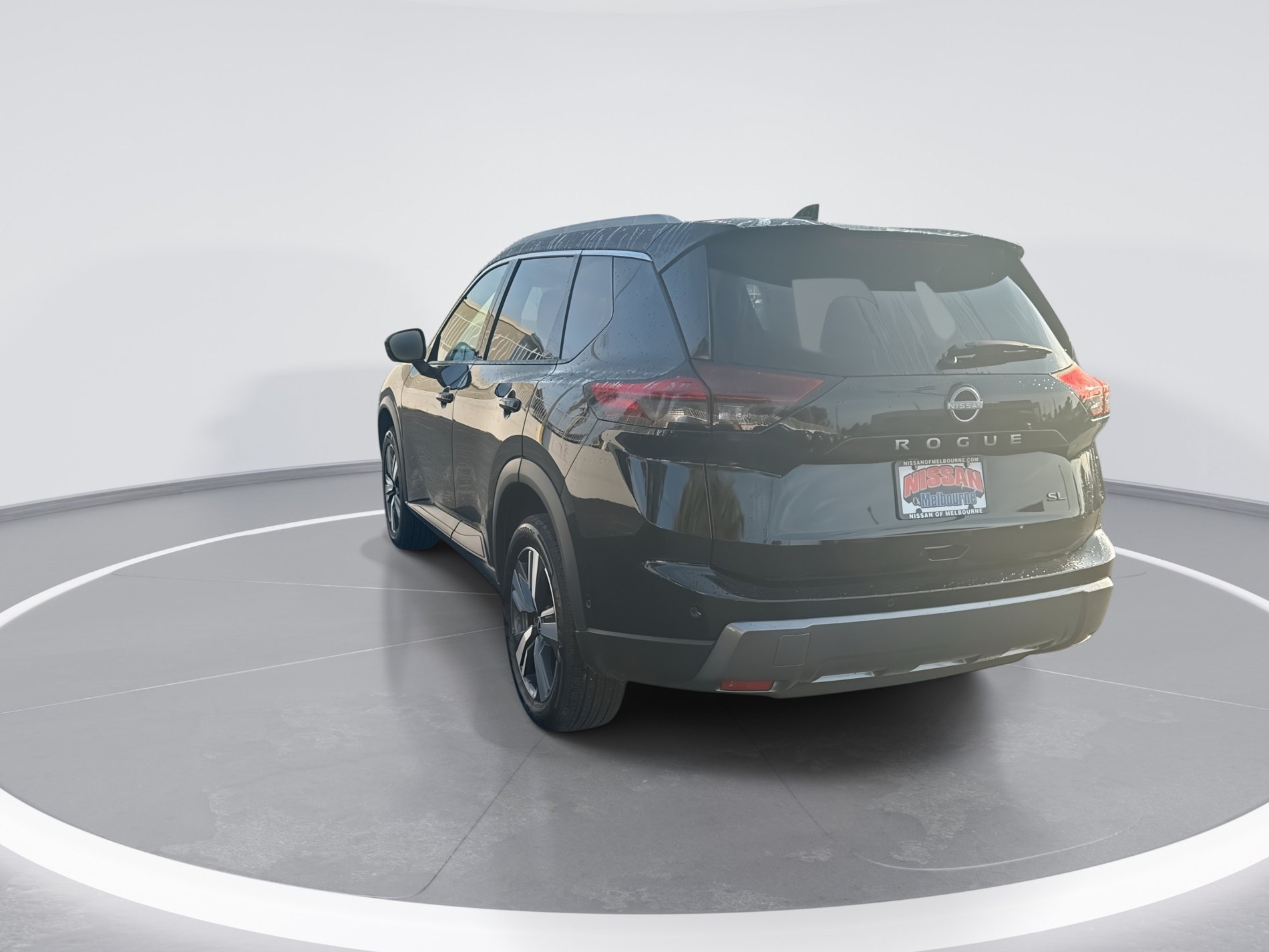 Used 2026 Nissan Rogue SL FWD image 6