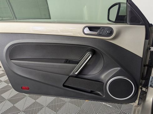 Used 2016 Volkswagen Beetle 1.8T SE image 17