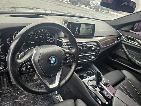 Used 2017 BMW 540i xDrive image 18