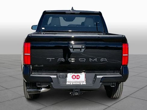 New 2026 Toyota Tacoma SR5 AWD/4WD image 4