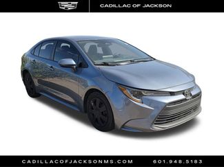 Used 2023 Toyota Corolla LE video 3