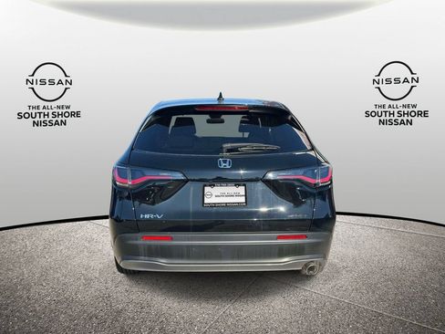 Used 2024 Honda HR-V Sport image 4