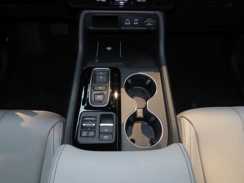 New 2025 Honda Pilot Touring image 24