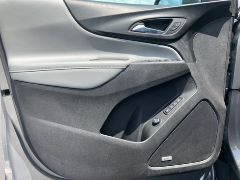 Used 2019 Chevrolet Equinox Premier FWD image 13