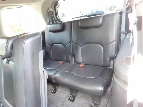 Used 2011 Nissan Pathfinder Silver AWD/4WD image 6