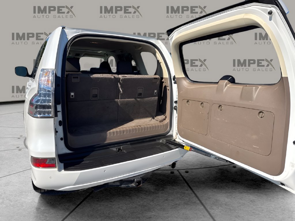 Used 2018 Lexus GX 460 w/ Navigation Package AWD/4WD image 29