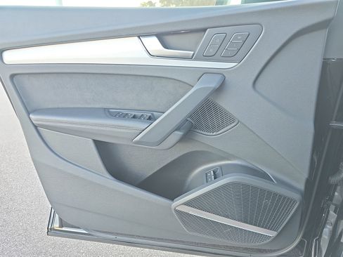Certified 2023 Audi Q5 e Prestige image 25