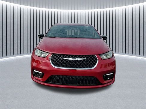 New 2026 Chrysler Pacifica Select image 18