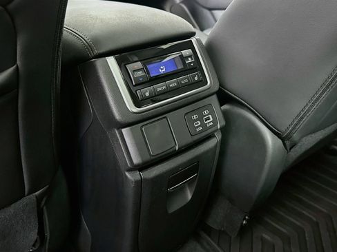Used 2025 Subaru Ascent Bronze Edition w/ Popular Package #2 AWD/4WD image 27