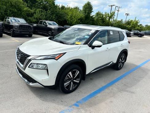 Used 2023 Nissan Rogue Platinum w/ Platinum Premium Package AWD/4WD image 2