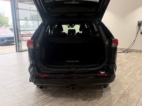 Used 2021 Toyota RAV4 SE w/ Weather & Moonroof Package AWD/4WD image 8