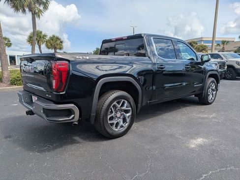 New 2026 GMC Sierra 1500 SLE w/ Preferred Package AWD/4WD image 4