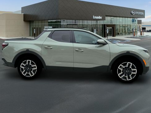 Certified 2025 Hyundai Santa Cruz Limited AWD/4WD image 9