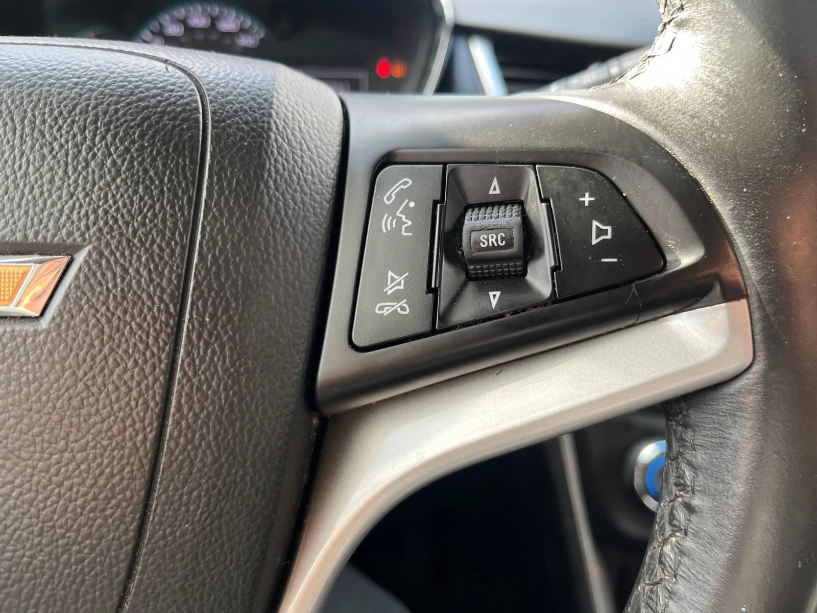 Used 2018 Chevrolet Trax LT w/ LT Convenience Package AWD/4WD image 16
