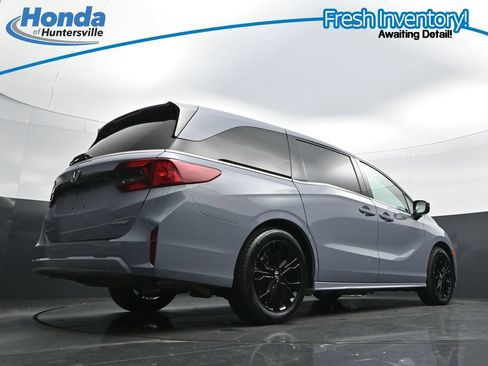 Used 2025 Honda Odyssey Sport-L image 40
