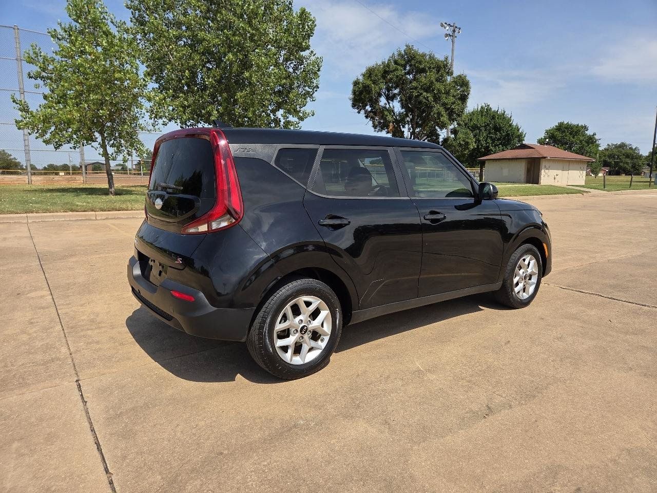 Used 2020 Kia Soul S FWD image 25