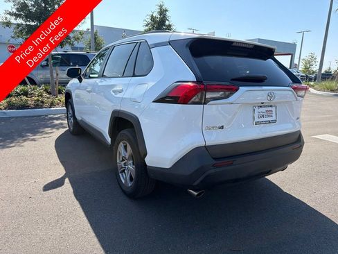Used 2022 Toyota RAV4 XLE FWD image 3