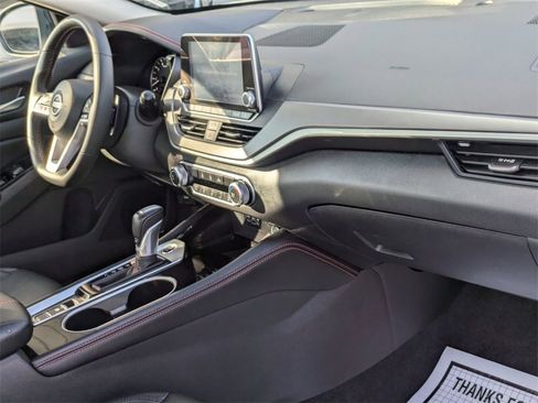 Used 2025 Nissan Altima 2.5 SR image 30