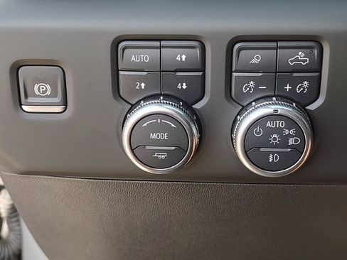 Used 2024 GMC Sierra 1500 Denali AWD/4WD image 21