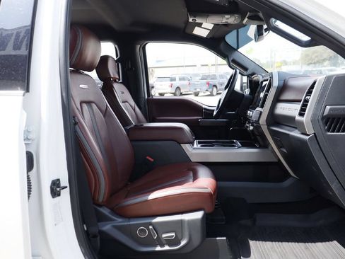 Used 2022 Ford F250 Platinum w/ Tremor Off-Road Package AWD/4WD image 16
