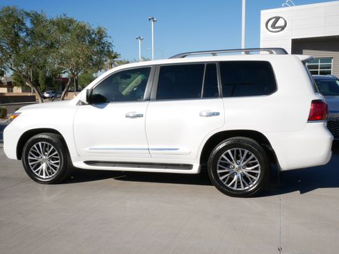 Used 2010 Lexus LX 570 4WD image 5