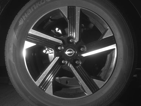 Used 2025 Nissan Sentra SV FWD image 15