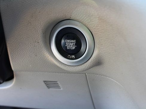 Used 2017 Chrysler Pacifica Touring Plus w/ Tire & Wheel Group image 80