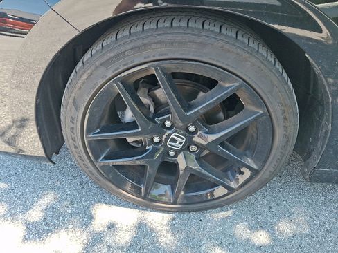 Used 2024 Honda Civic Sport image 3