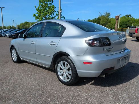 Used 2007 MAZDA MAZDA3 i Touring FWD image 4