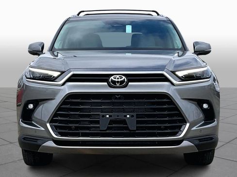 Used 2026 Toyota Grand Highlander Limited image 4