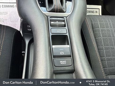 Certified 2025 Honda HR-V Sport image 26