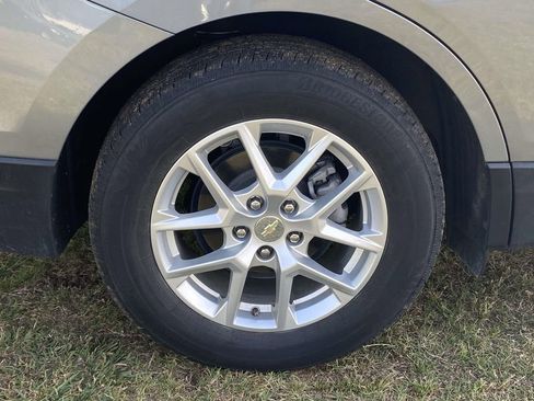 Used 2024 Chevrolet Equinox LT AWD/4WD image 9